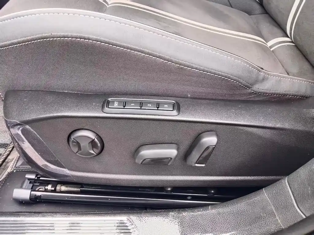Volkswagen Golf 2023 280TSI DSG R-Line Lite