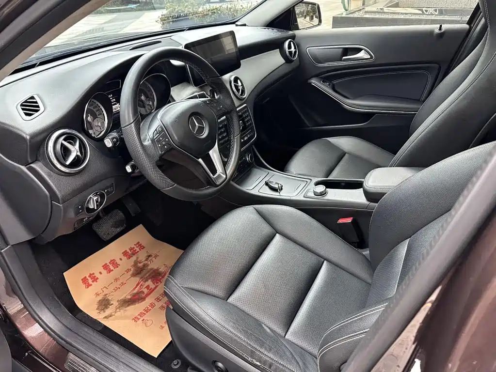 Mercedes-Benz GLA 2015 GLA 200