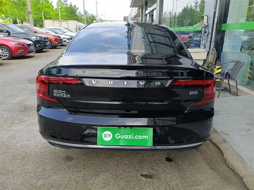 Volvo S90 2024 B5 Luxury