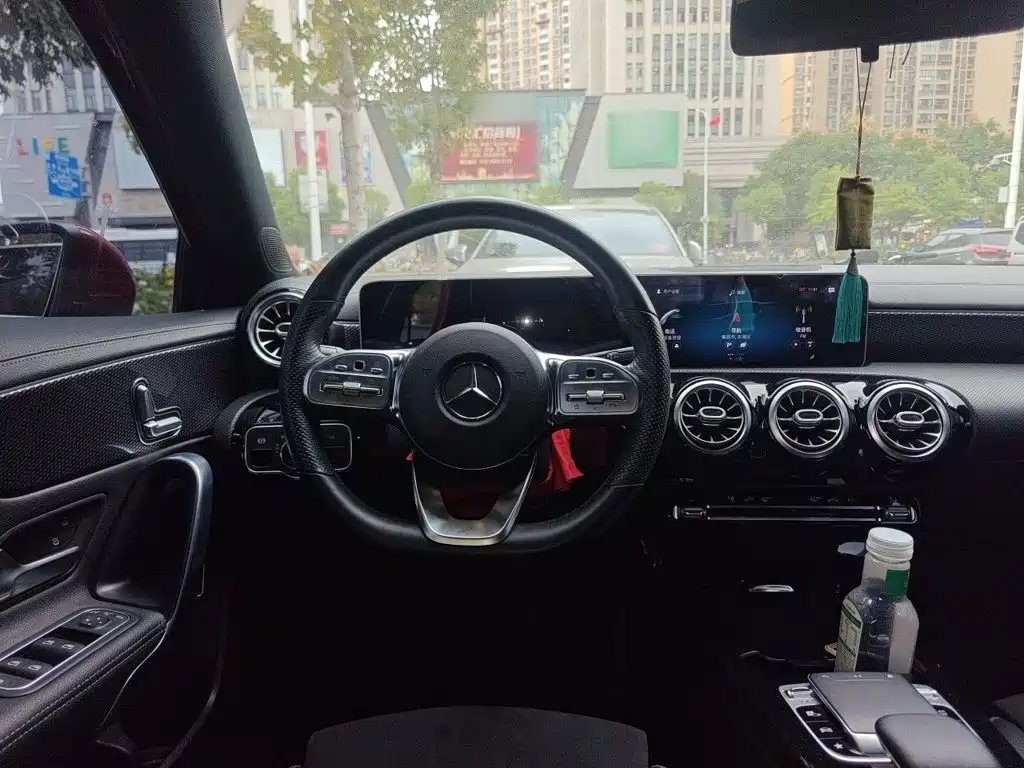 Mercedes-Benz A-Class — миниатюра 6