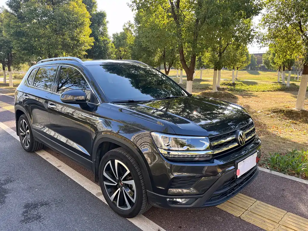 VOLKSWAGEN TUYUE