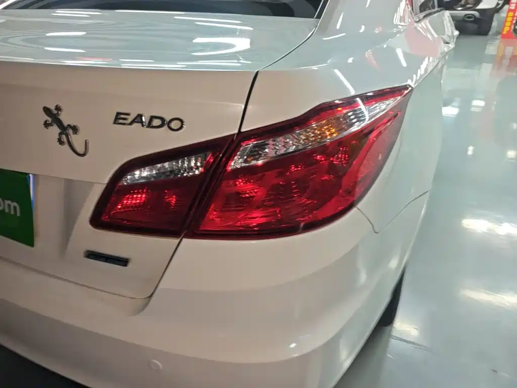 Changan Eado — миниатюра 8