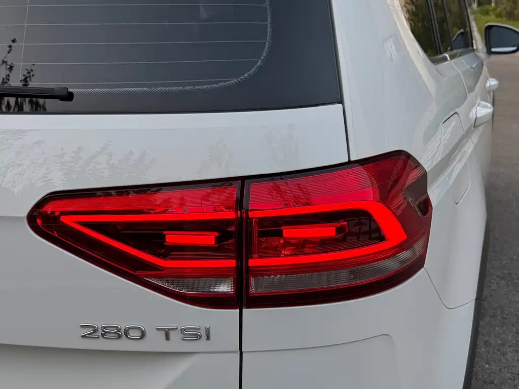 Volkswagen Touran — миниатюра 15