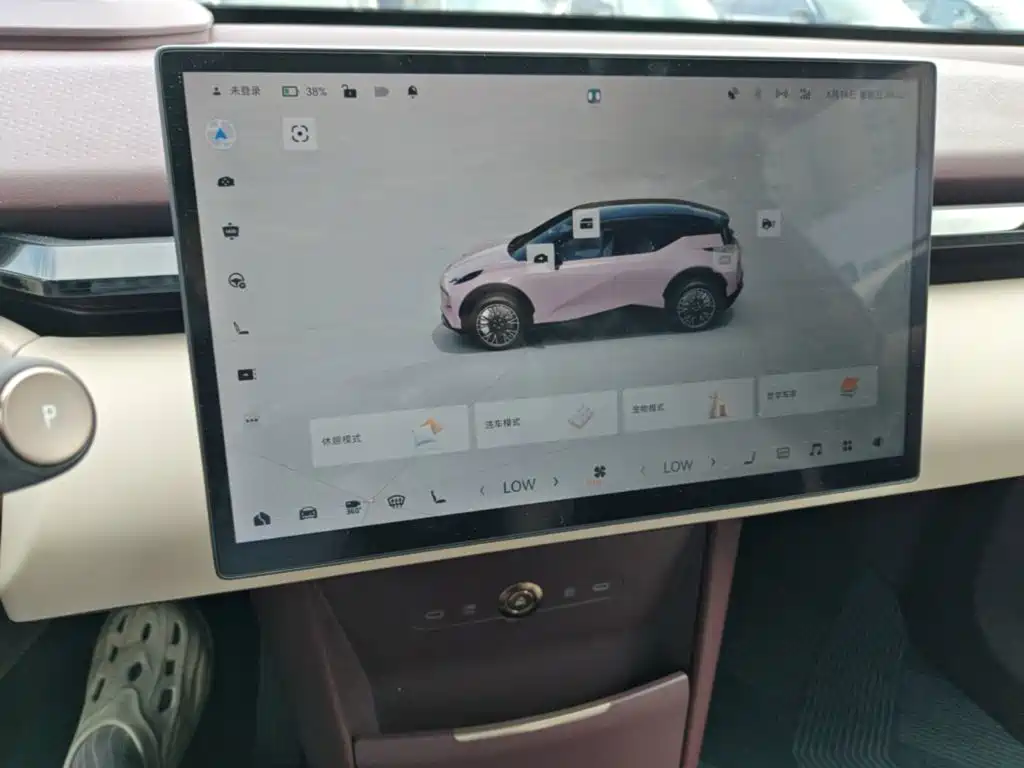 Zeekr X 2025 мест