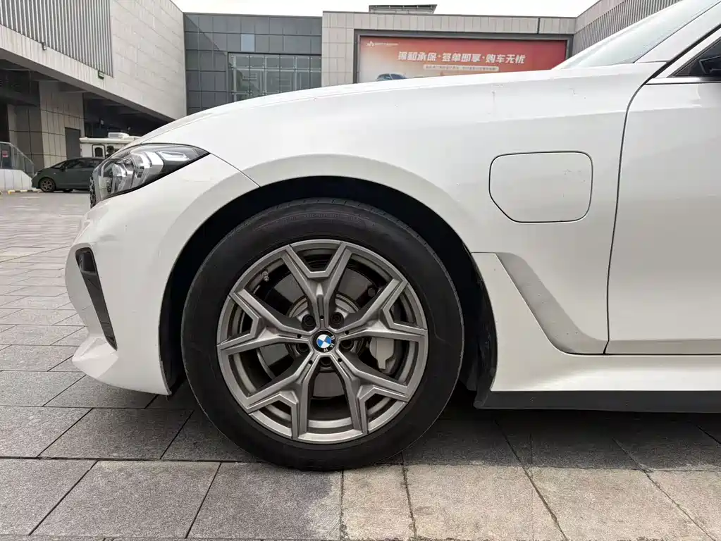 BMW i3 — миниатюра 5