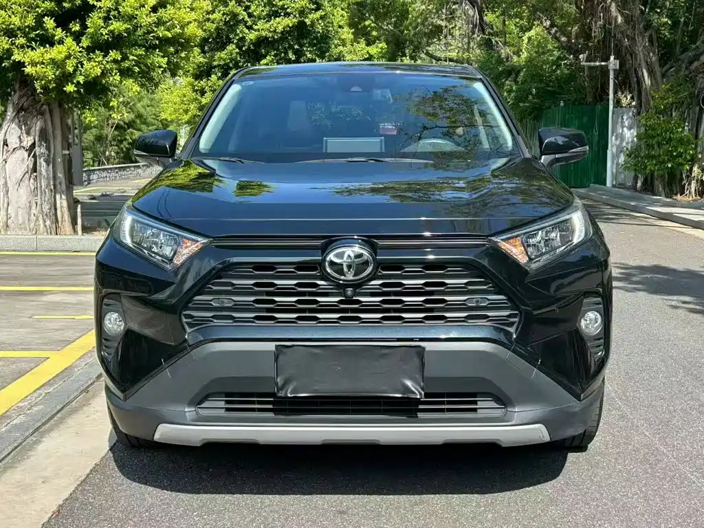 Toyota RAV4 — миниатюра 3