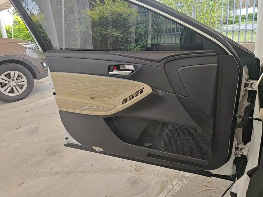 Toyota Avalon — миниатюра 7