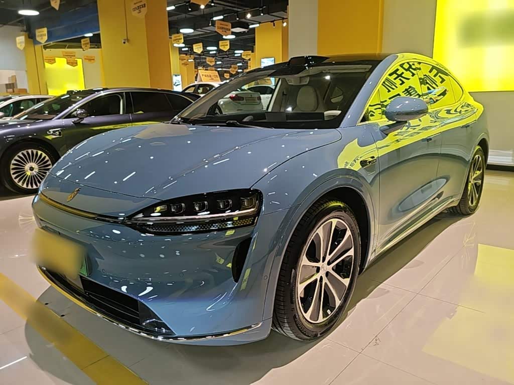 Luxeed R7