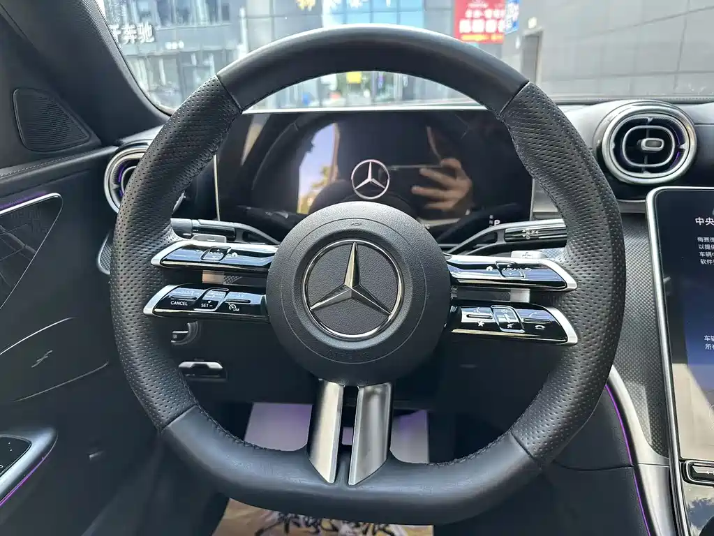 Mercedes-Benz C-Class — миниатюра 11