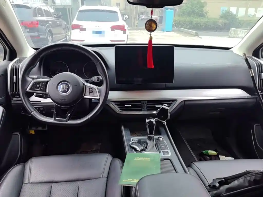 BYD Tang — миниатюра 13