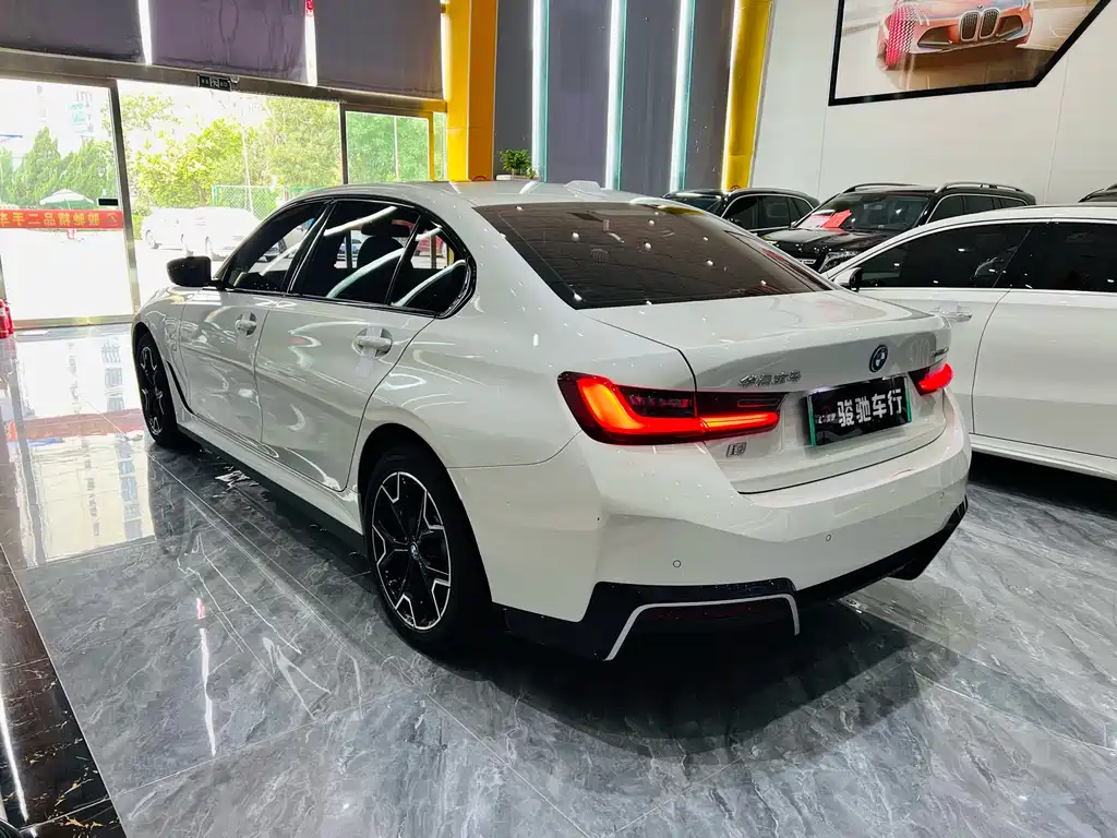 BMW i3 2024 eDrive 40 L