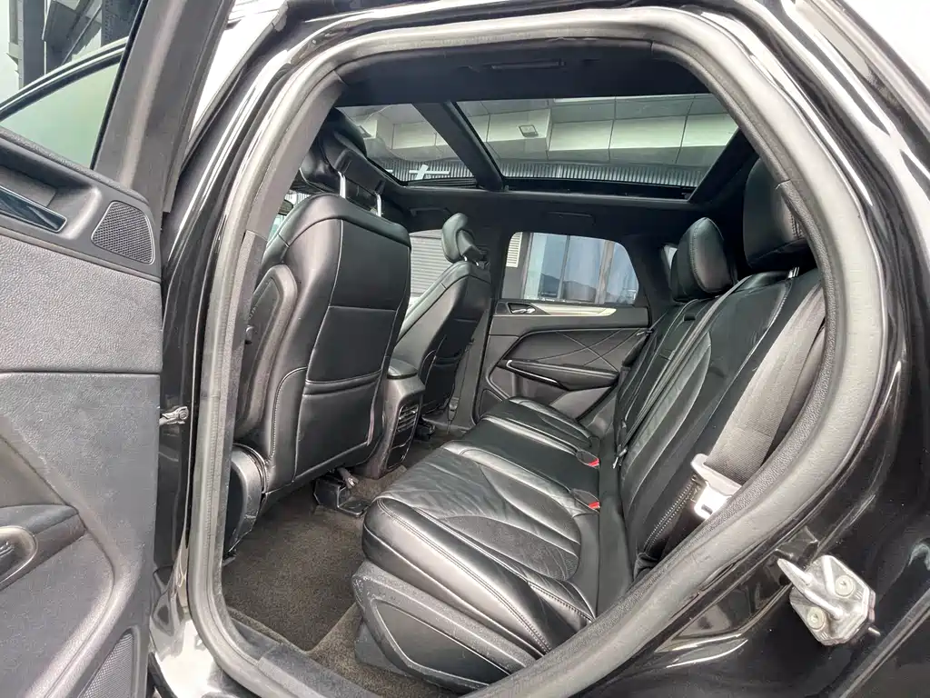 Lincoln MKC — миниатюра 4