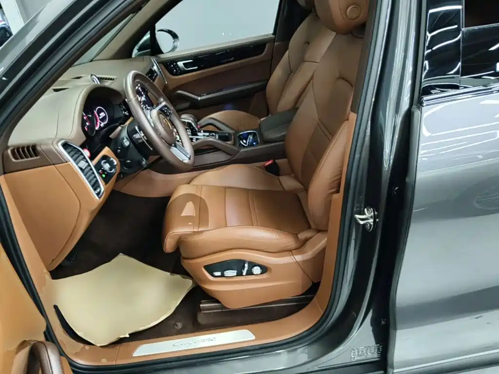 Porsche Cayenne — миниатюра 15