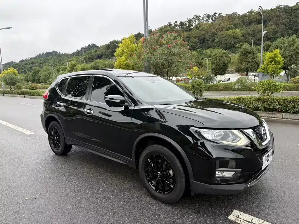 Nissan X-Trail — миниатюра 3