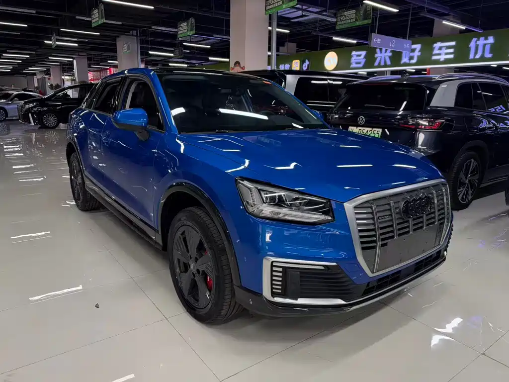 Audi Q2L e-tron — миниатюра 3
