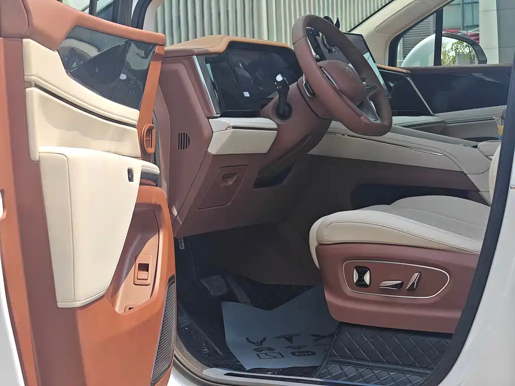 BYD Xia — миниатюра 9