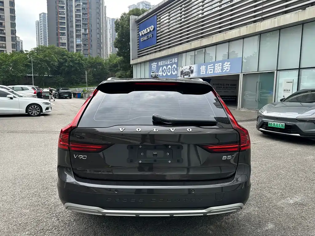 Volvo V90 2024 Cross Country B5 AWD