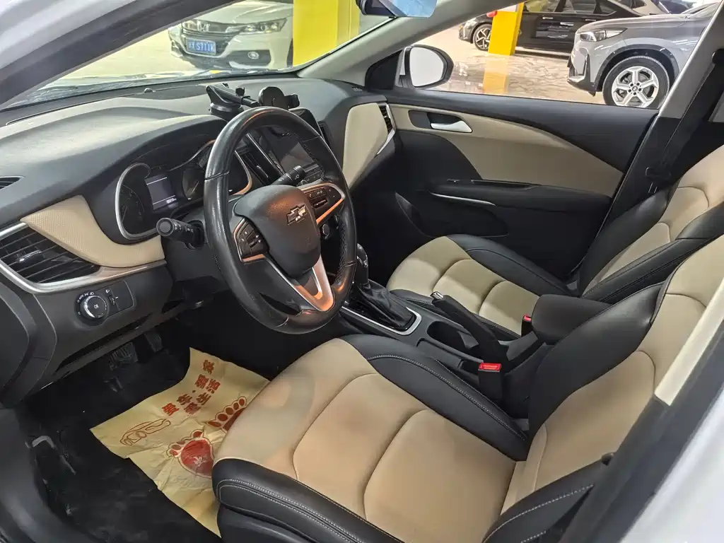 Chevrolet Monza — миниатюра 9