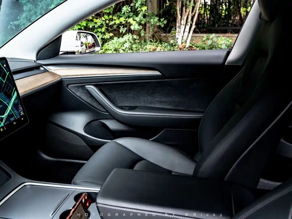 Tesla Model 3 — миниатюра 9