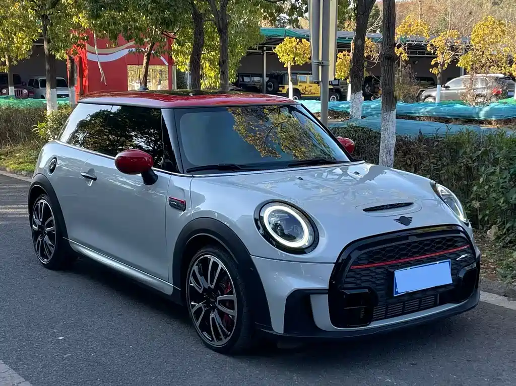 MINI JCW