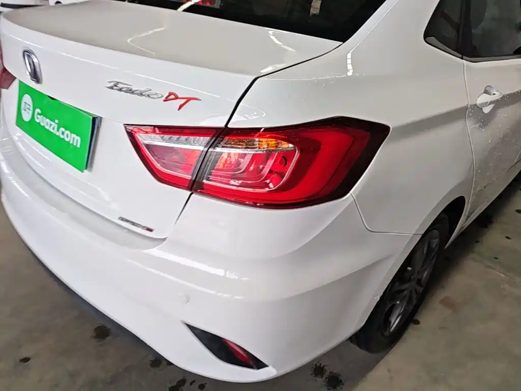 Changan Eado DT — миниатюра 8