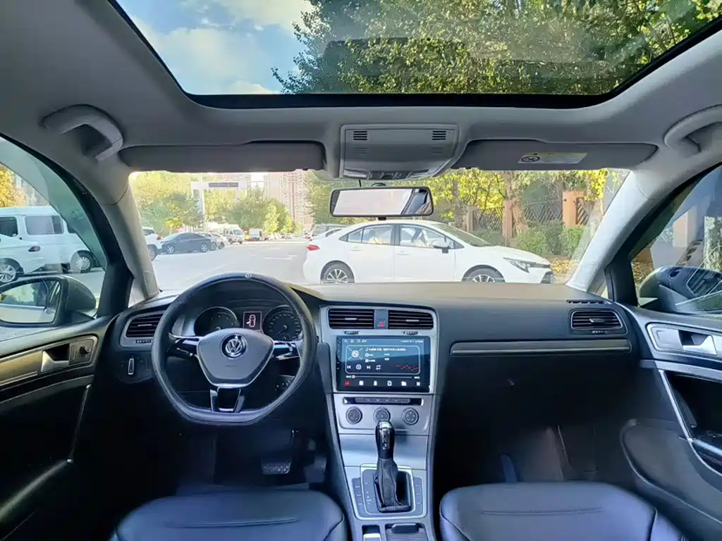 Volkswagen Golf — миниатюра 18