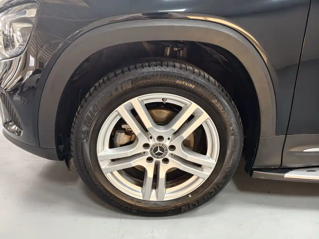 Mercedes-Benz GLB — миниатюра 11