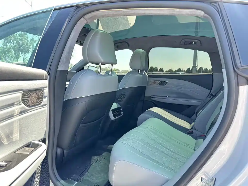 Geely Galaxy Galaxy E8 E8 2025 700km Smart Drive