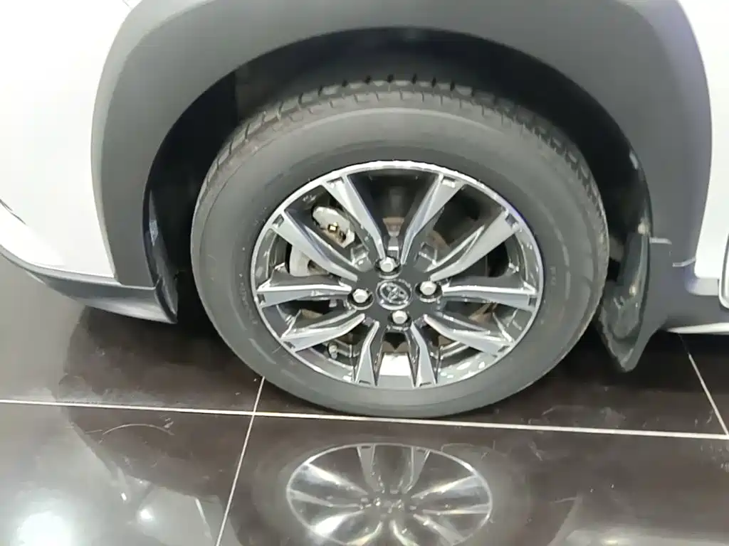 Toyota Yaris L — миниатюра 23