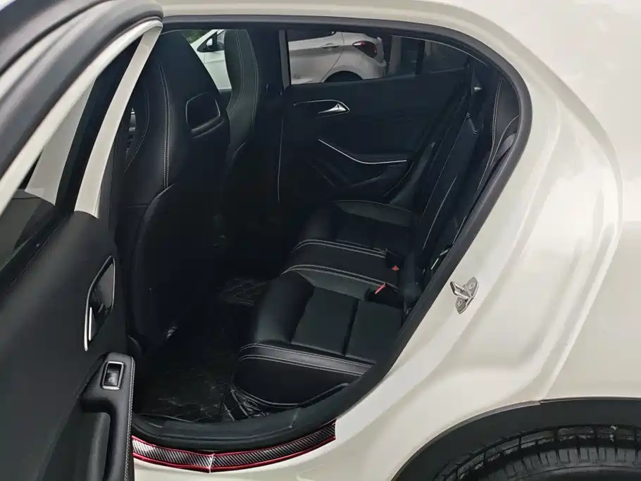 Mercedes-Benz GLA — миниатюра 11