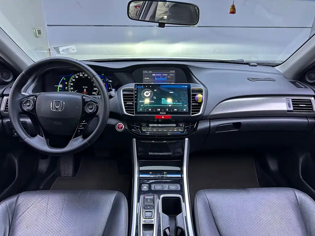 Honda Accord — миниатюра 7