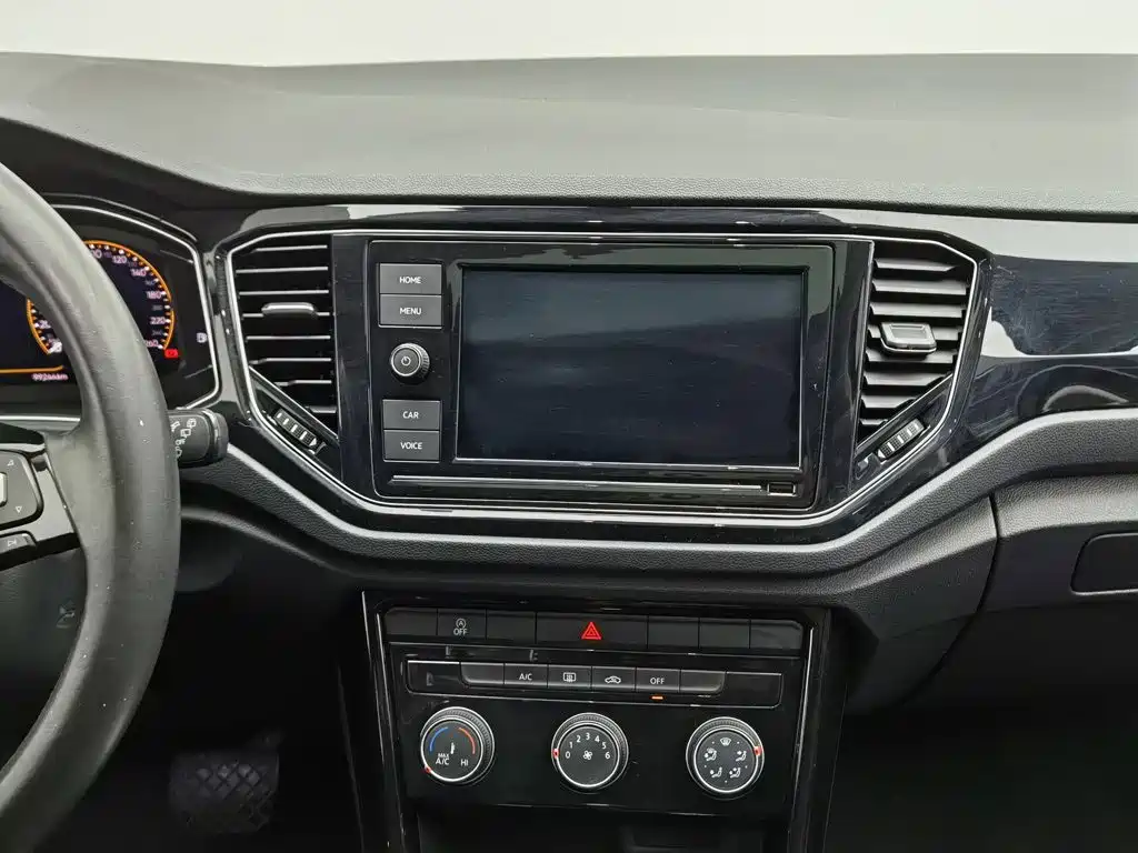 Volkswagen T-Roc — миниатюра 12