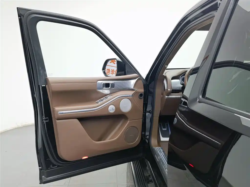 TANK TANK 700 NEW ENERGY