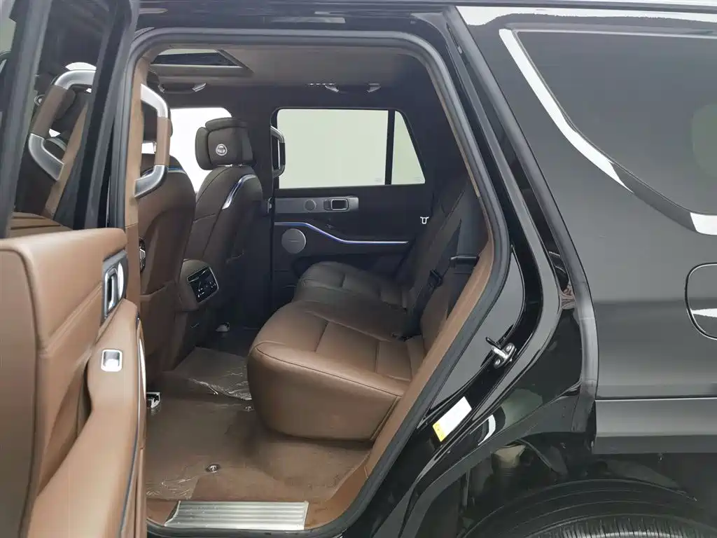 TANK TANK 700 NEW ENERGY