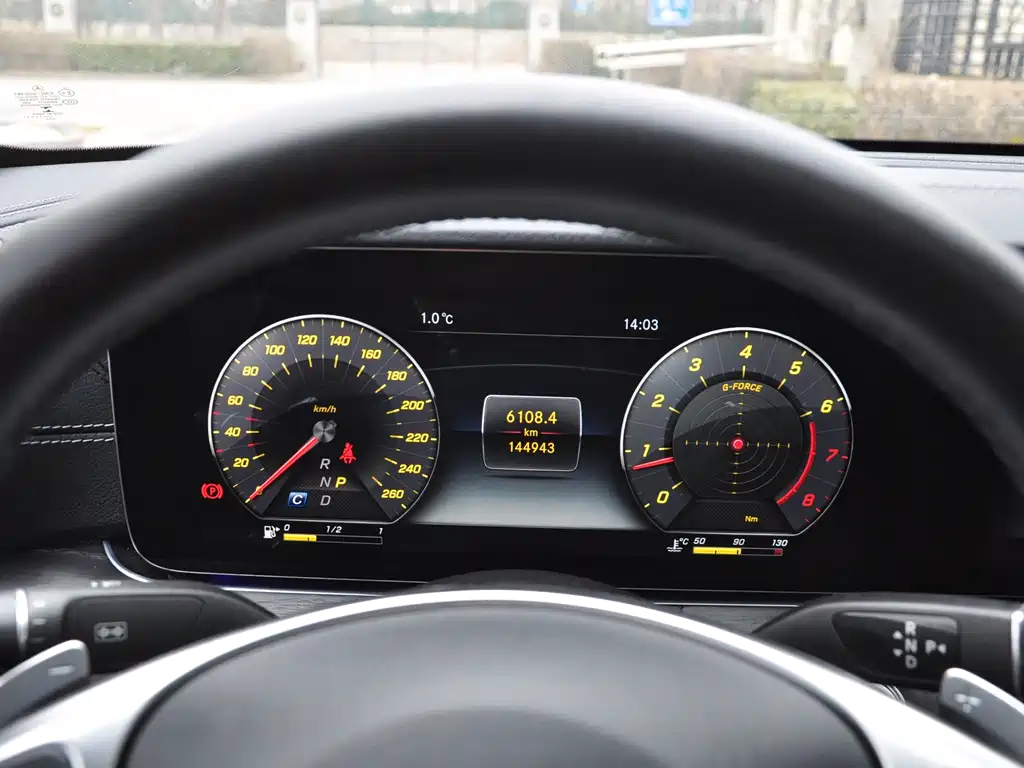 MERCEDES-BENZ E CLASS