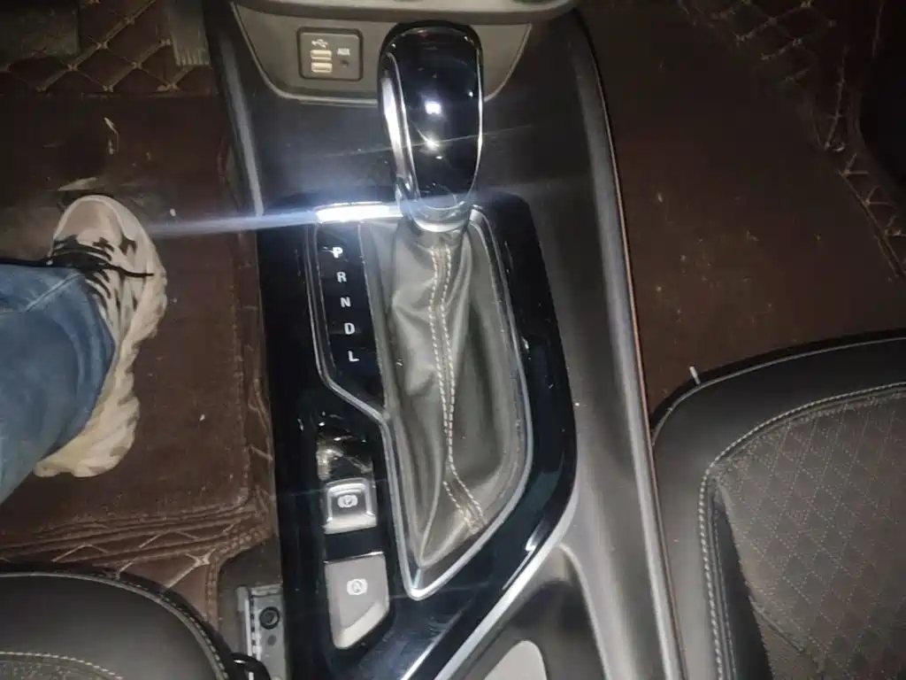 Buick Verano — миниатюра 19