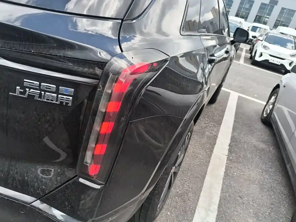 Cadillac XT5 — миниатюра 8