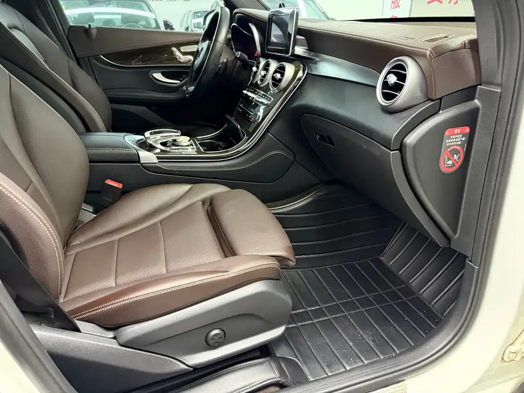 Mercedes-Benz GLC — миниатюра 8
