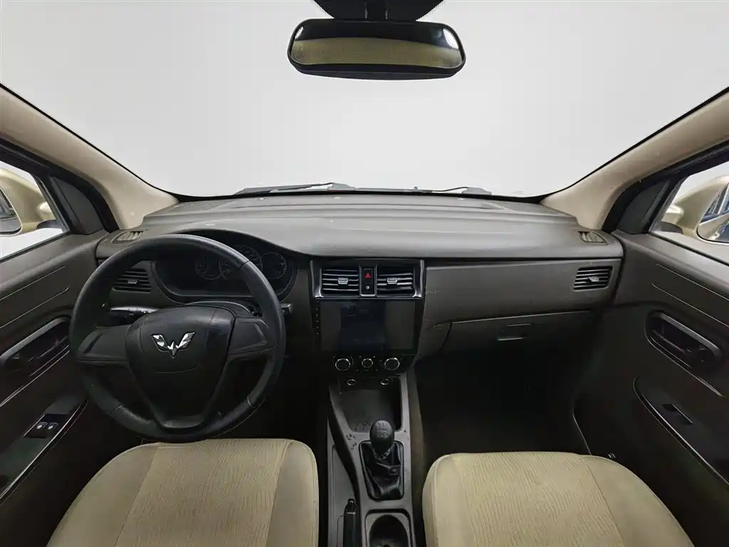 Wuling RongguangV V 2018 1.2L