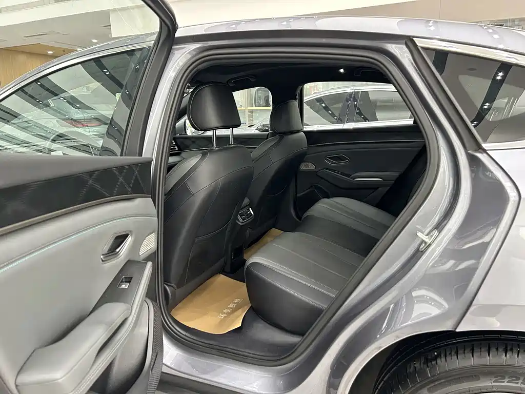 BYD Qin L — миниатюра 7