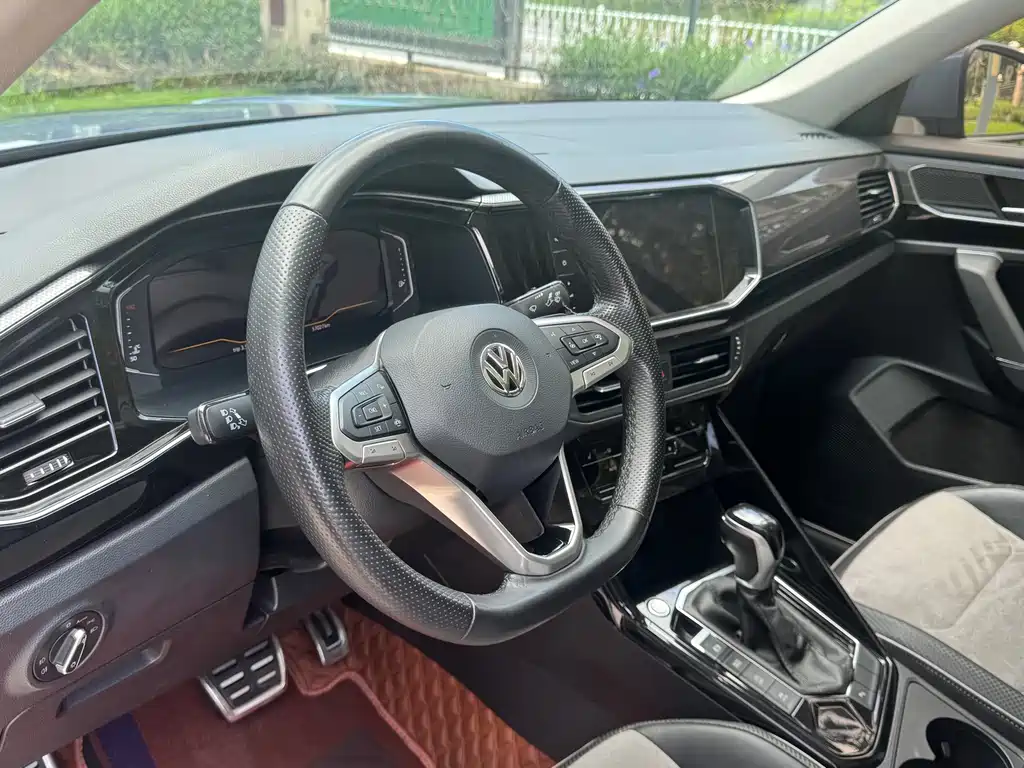 Volkswagen X — миниатюра 10
