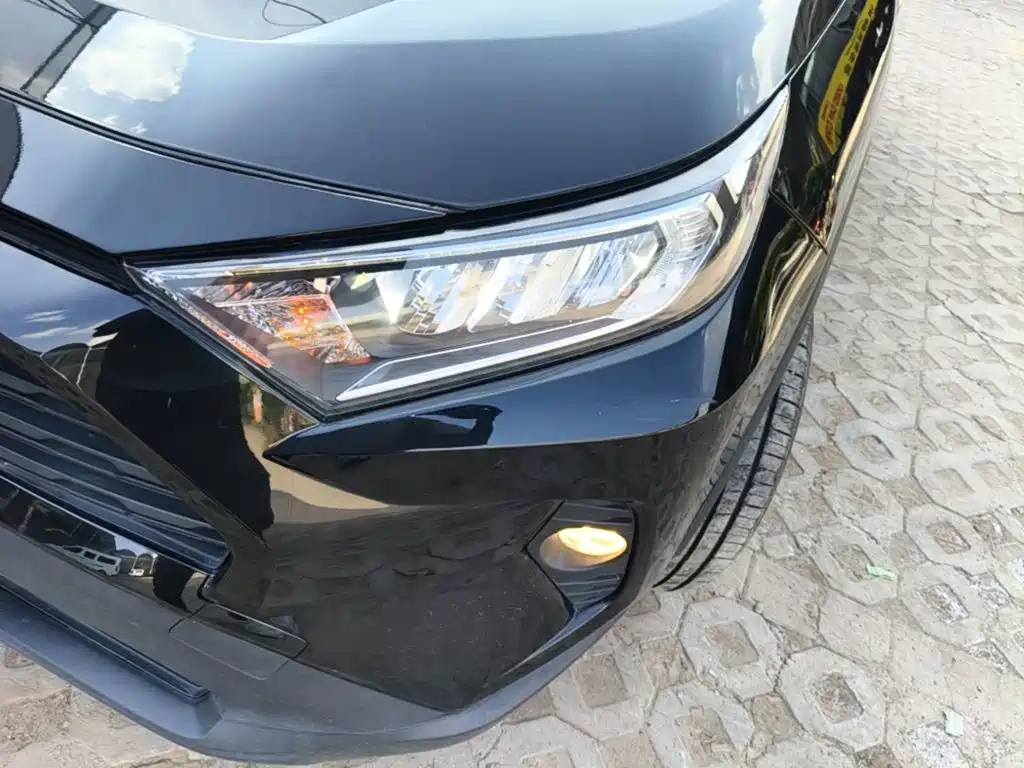 Toyota RAV4 — миниатюра 24