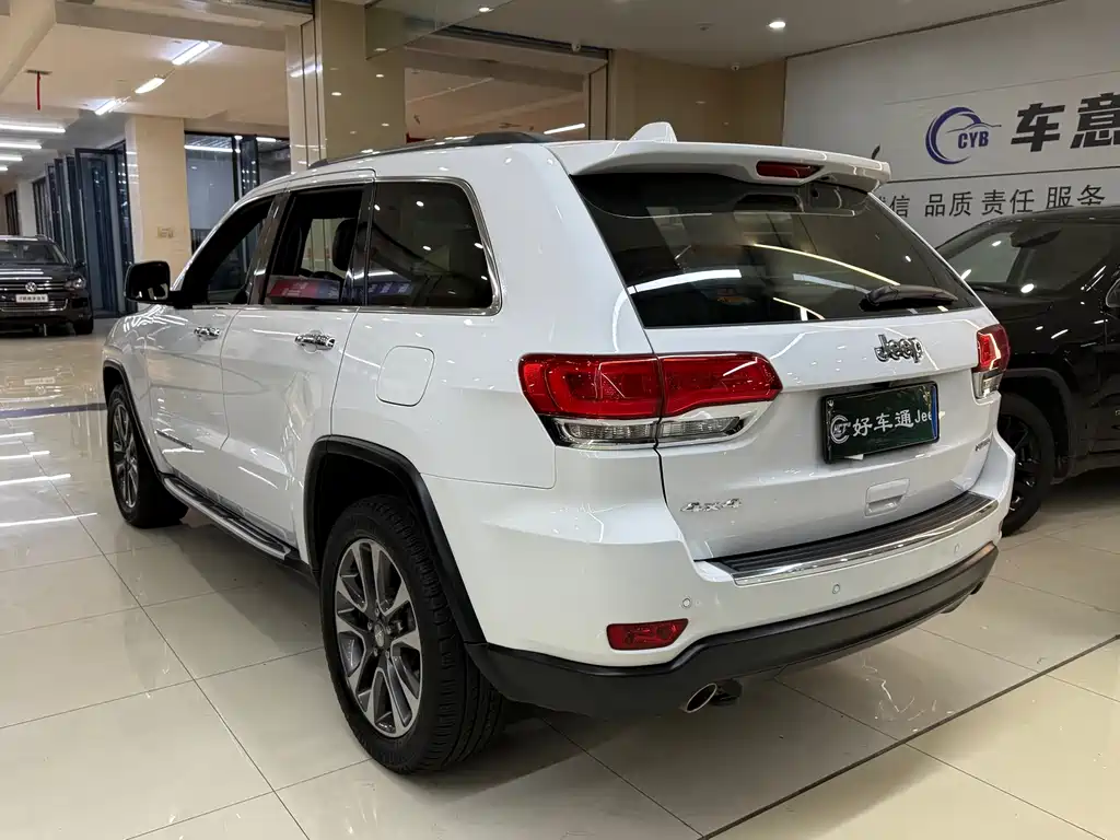 Jeep Grand Cherokee (Import) — миниатюра 15