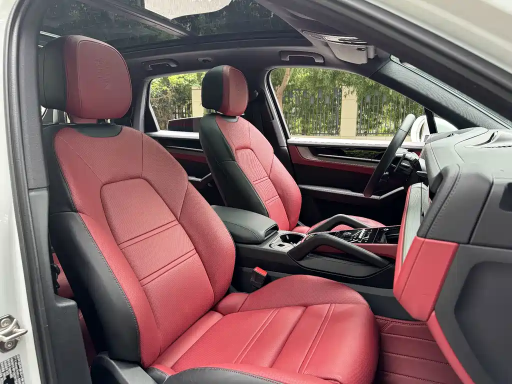 Porsche Cayenne — миниатюра 17