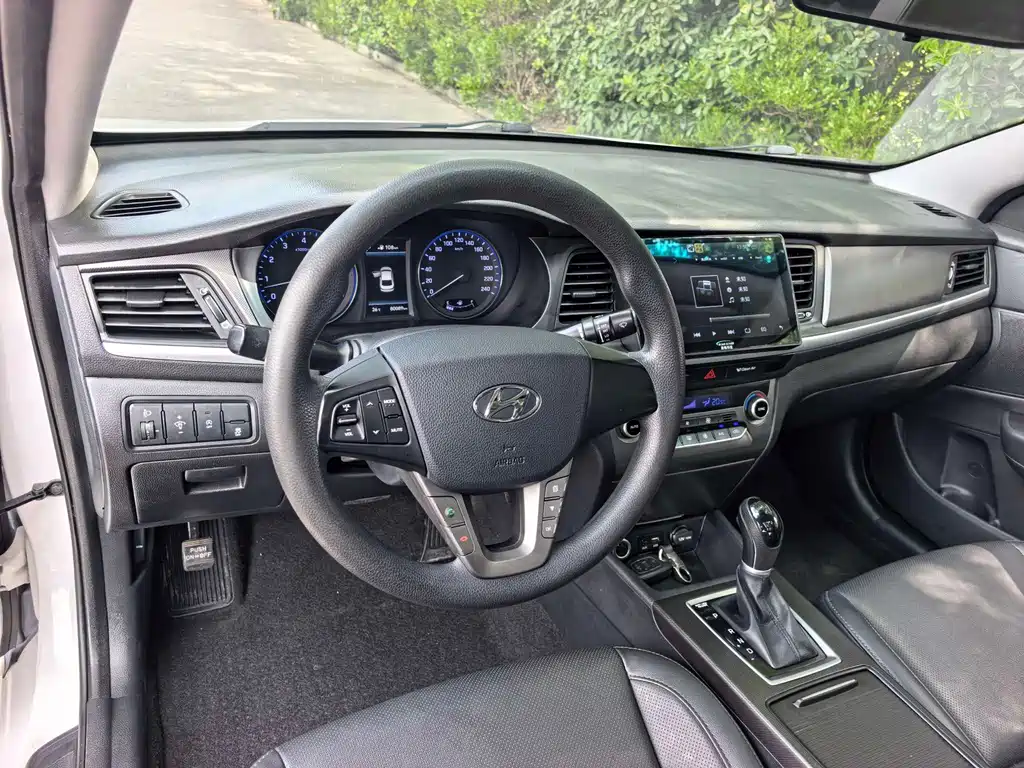 Hyundai Mistra — миниатюра 7