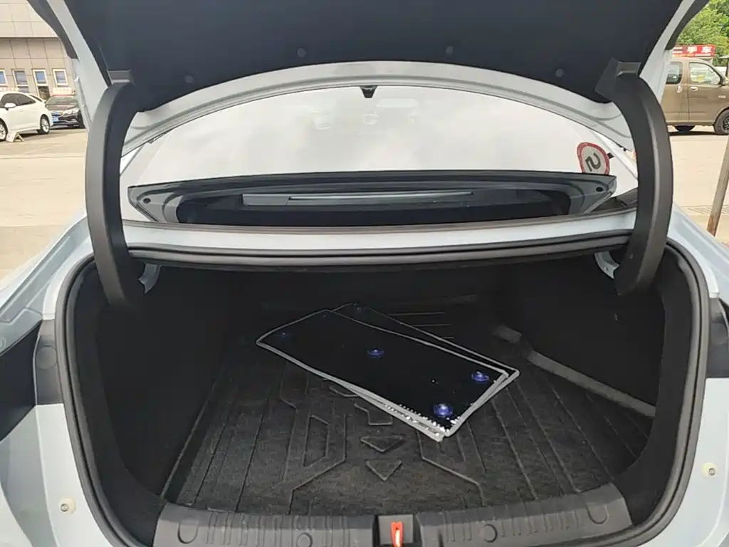 BYD Qin L — миниатюра 19