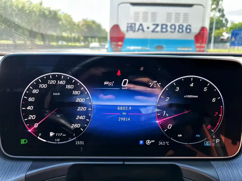 Mercedes-Benz C-Class — миниатюра 7