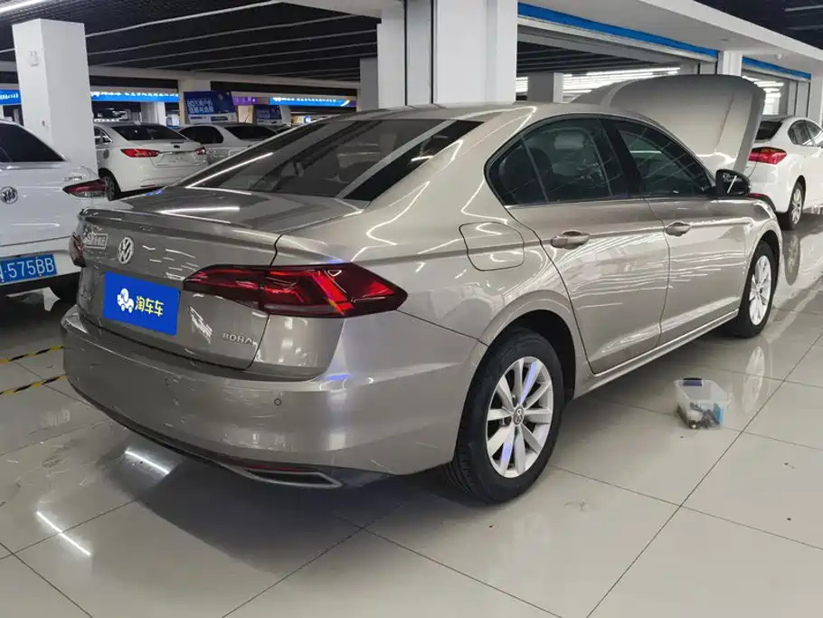 Volkswagen Bora — миниатюра 3