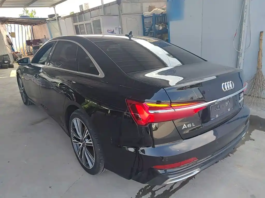 Audi A6L 2022 40 TFSI Luxury