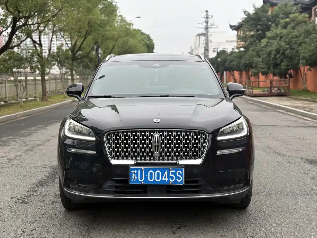 Lincoln Corsair — миниатюра 2